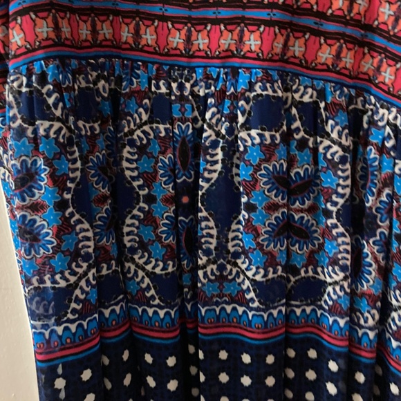 Maxi v neck dress - Picture 2 of 12